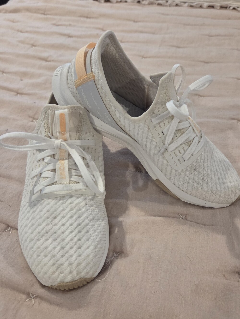 New Balance Womens Size 8.5